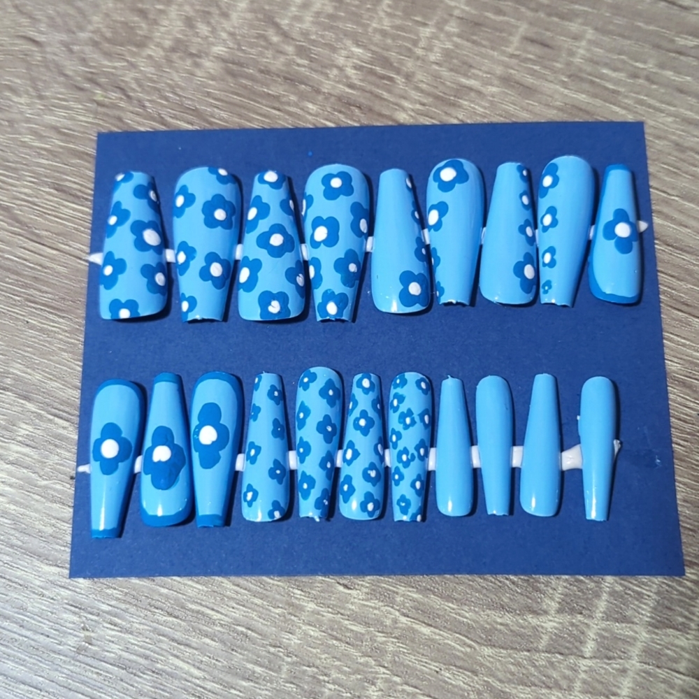 Flower Blue Press On Nails
